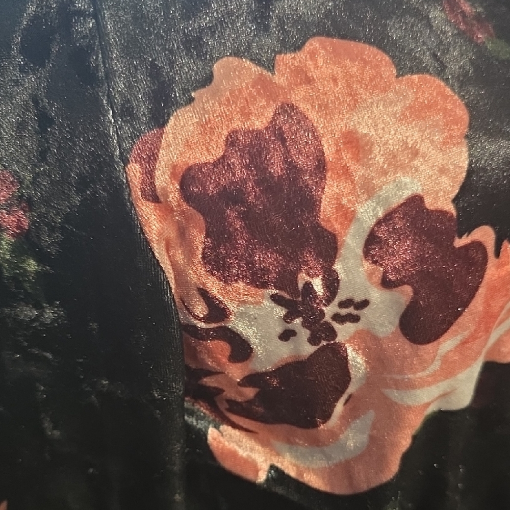 Black Velvet Floral Wide-Leg Pants - Picture 3 of 5